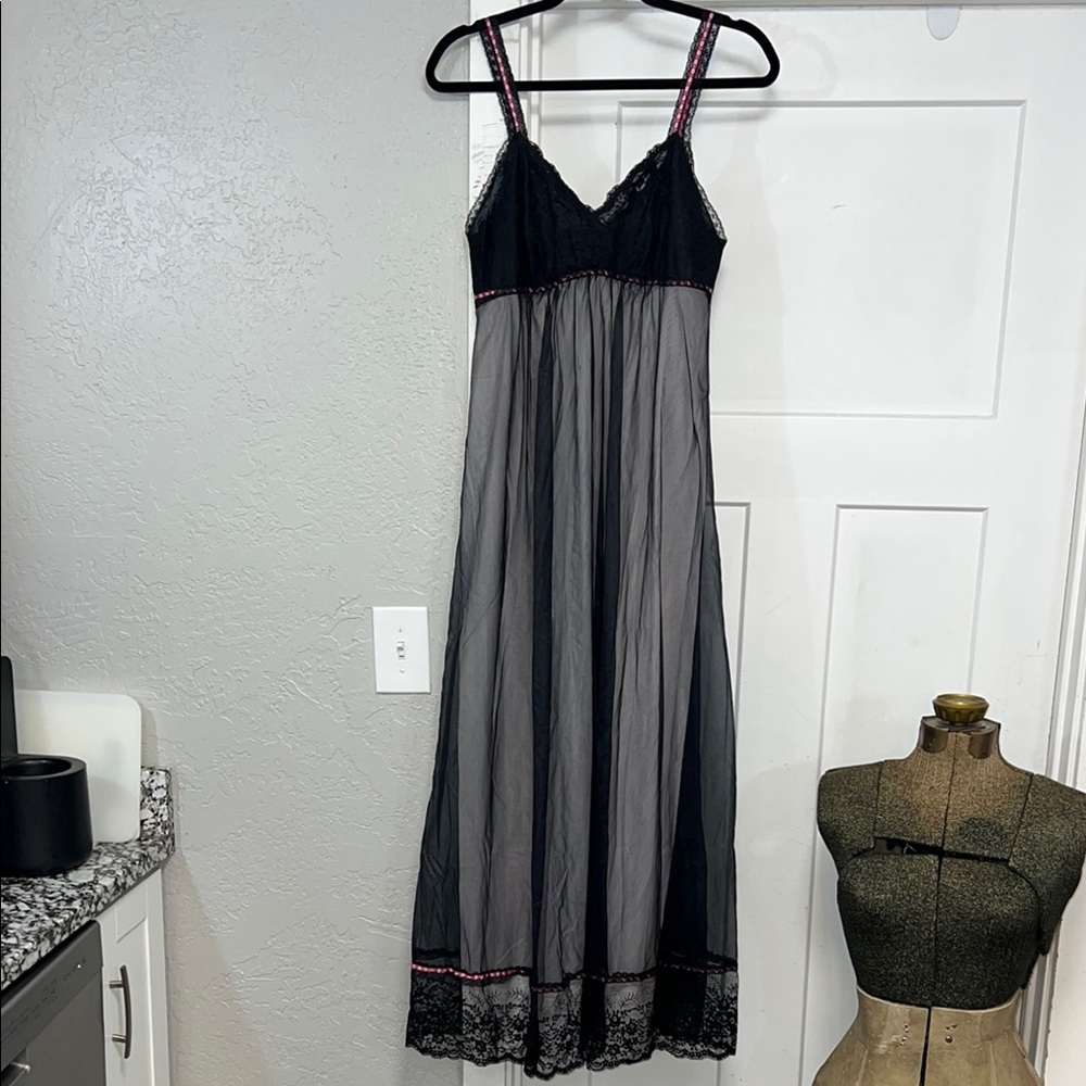 VAN RAALTE LONG PINK & BLACK NIGHTGOWN VINTAGE SMALL